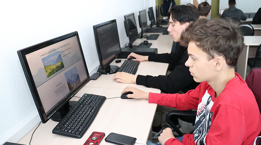Web-технологии 11+ класс Web-технологии 11+ класс